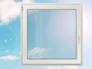 Одностворачатое окно на фоне неба